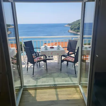 Pavlic * Saplunara